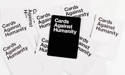 Cards Against Humanity, il party game di carte per persone orribili